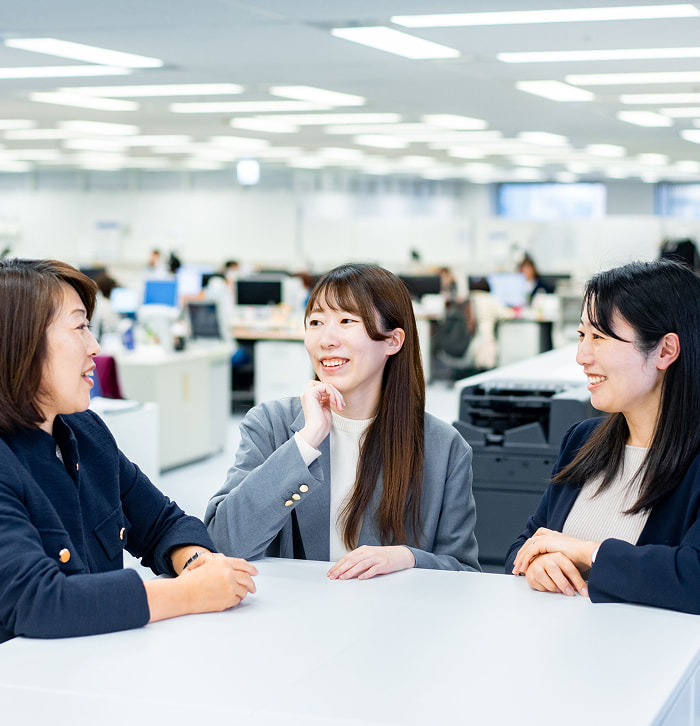 本社総合職の写真