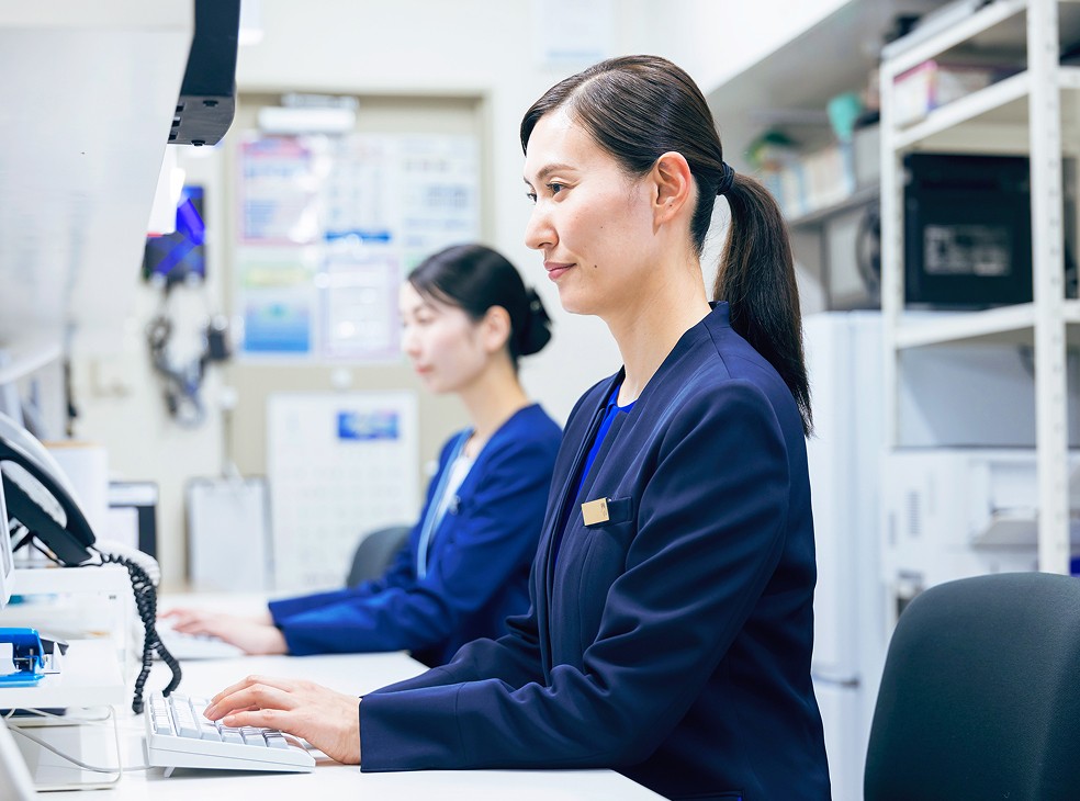 デスクワークの風景