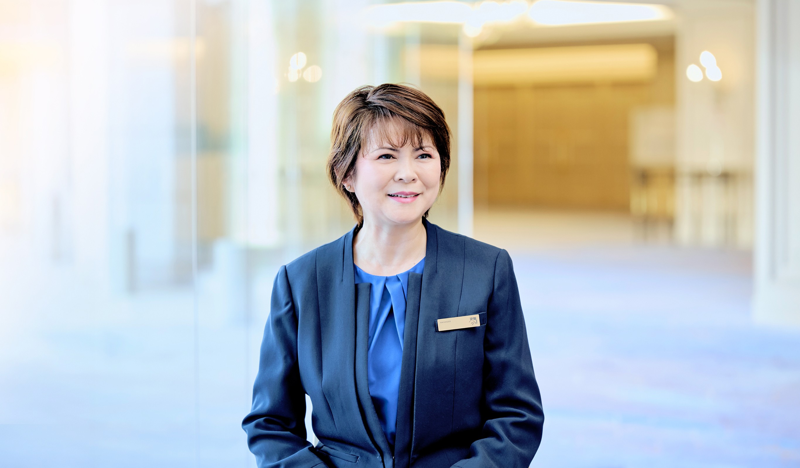 インタビューをしている様子