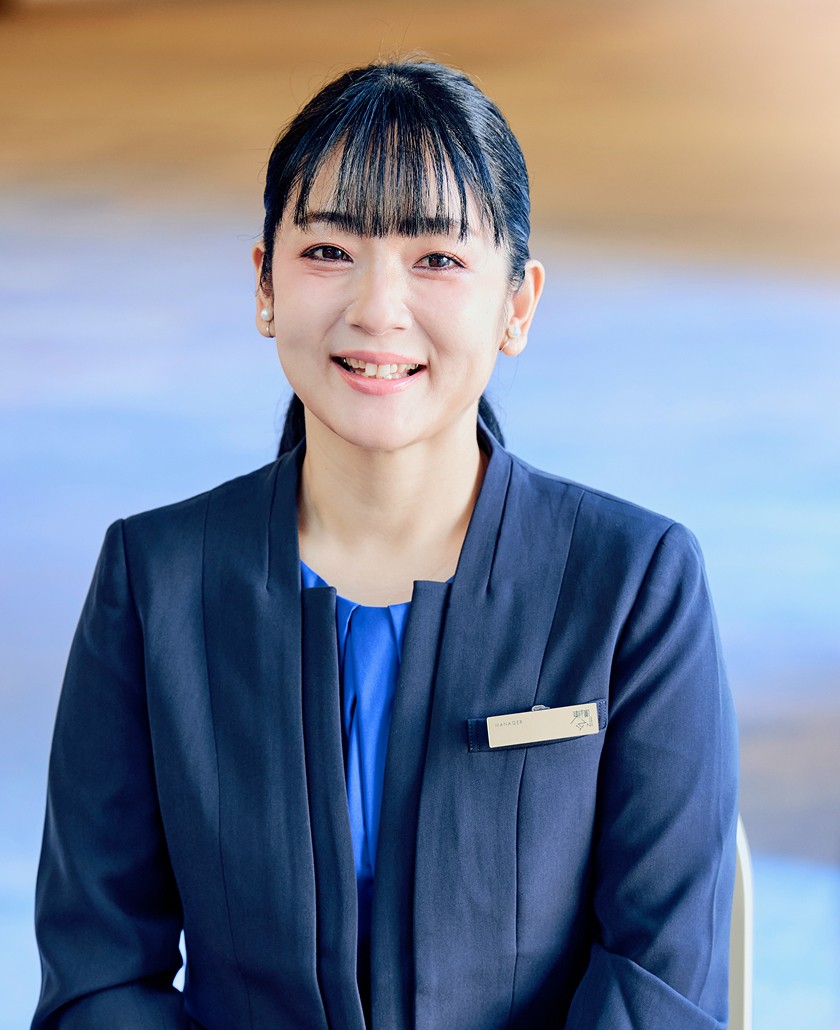 インタビューをしている様子